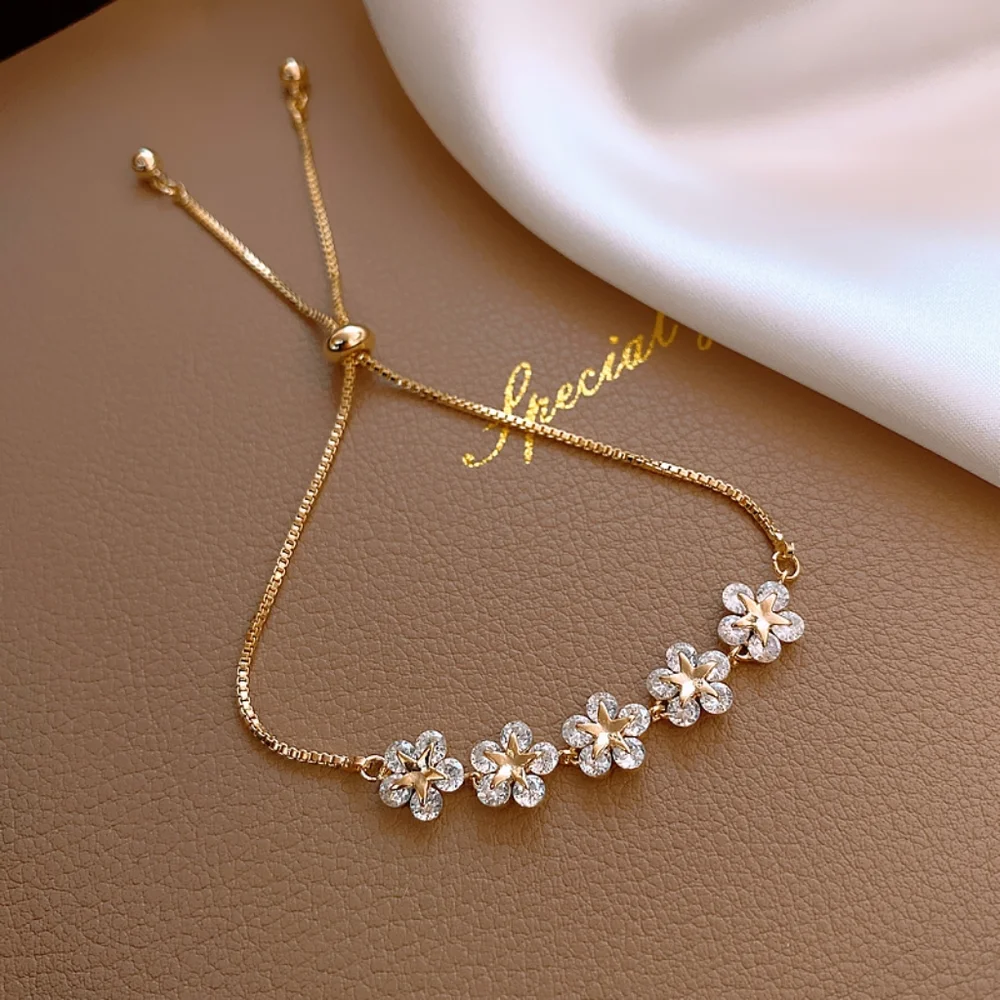 Lux Gold Flower Bracelet - Picture 1 of 2